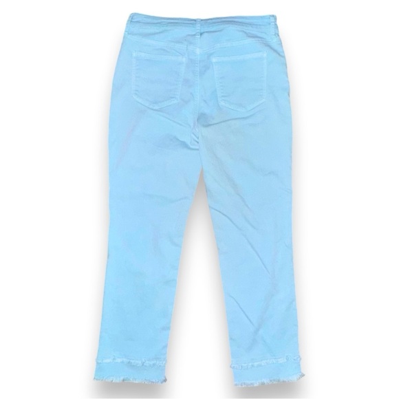 Chico’s Size 0 (US 4) So Slimming Light Blue Girlfriend Frayed Crops - Picture 4 of 9